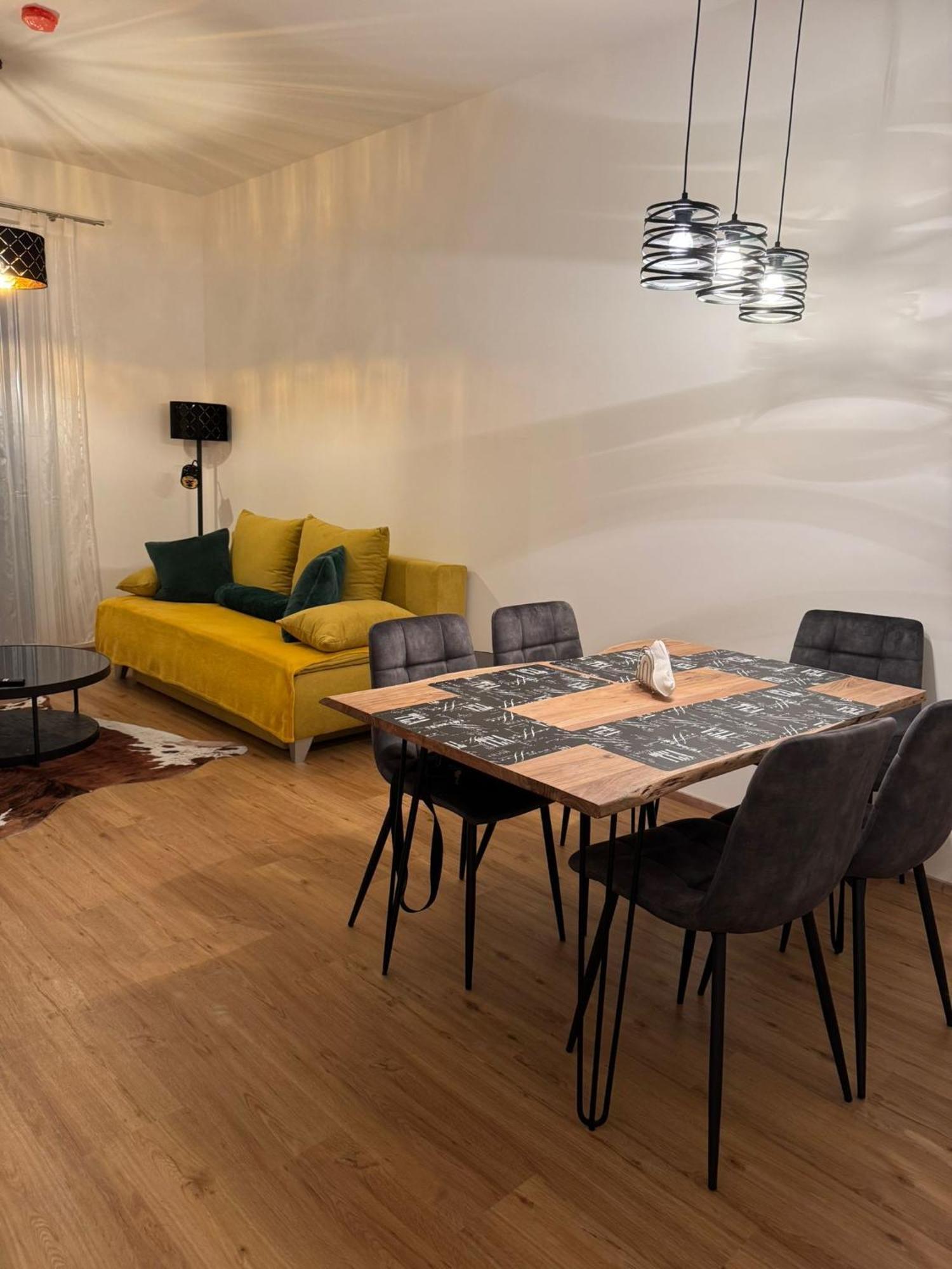 Apartment Schoenbrunn Garden Vienna